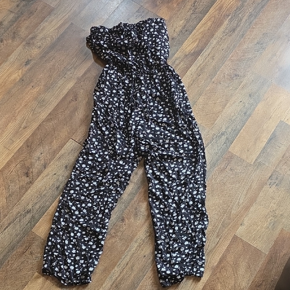 Chic Black Floral Jumpsuit